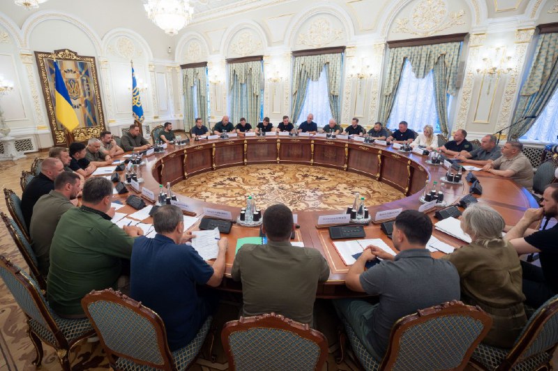 President Zelenskyy held a meeting with the heads of regional military administrations. The key topics were the operational situation in the regions, fortifications, energy and security