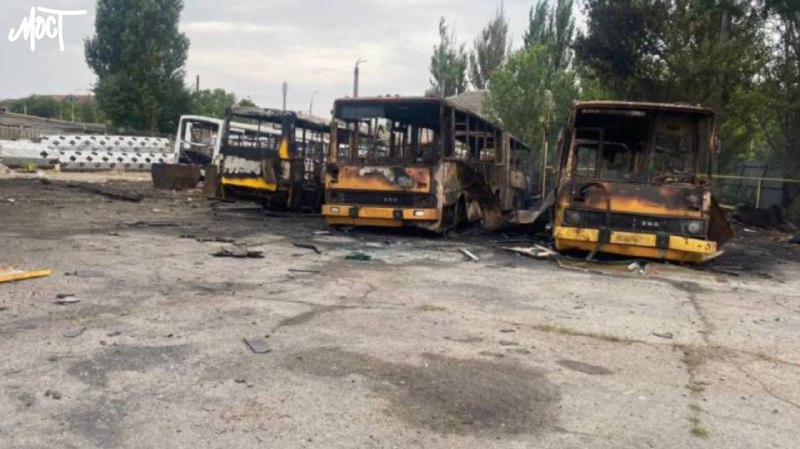 Several buses have burnt in Kherson after fall of Shahed debris