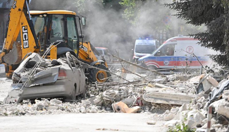 5 person wounded as result of a missile strike in Kharkiv earlier today