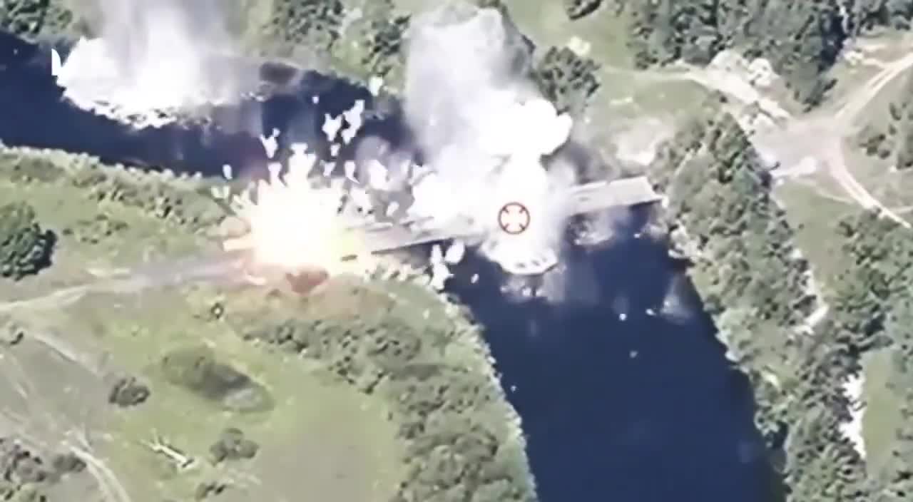 Ukrainian missile strike destroyed a pontoon bridge in Kursk region