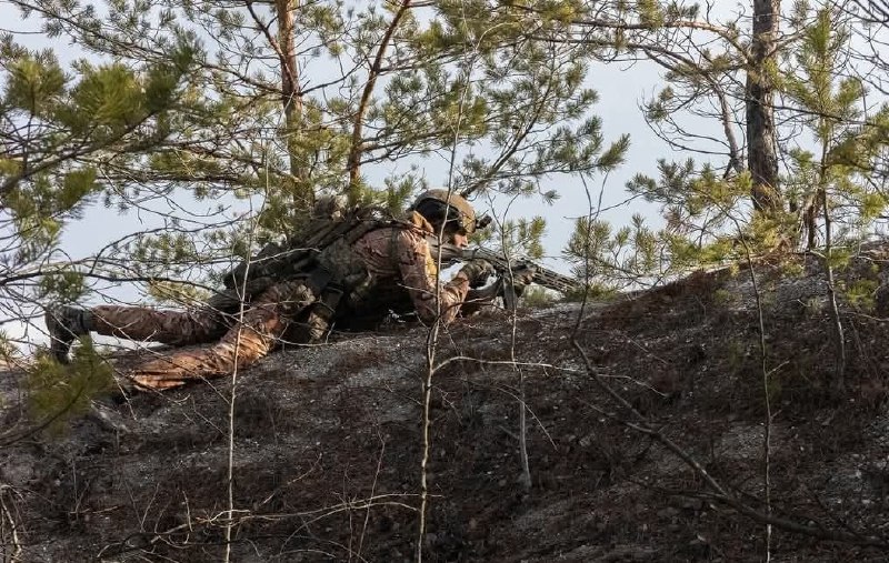 Сукоби на осовини Курахивка јуче у близини Сонцивке, Старог Терна, Курахова и Дачне, - саопштава Генералштаб Оружаних снага Украјине.