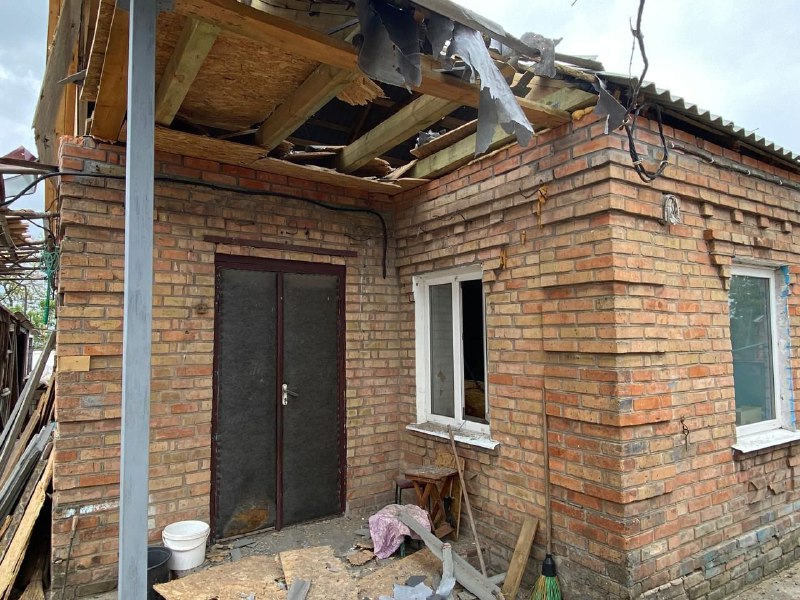 2 people wounded as result of FPV drone strikes in Mezhova district of Dnipropetrovsk region. Russian army also attacked Nikopol district with artillery and drones