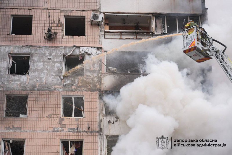 Rusya'nın Zaporijya'daki yerleşim yerlerine düzenlediği hava saldırıları sonucunda aralarında bir çocuğun da bulunduğu en az 21 kişi yaralandı.
