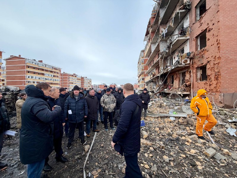 Moşeka parastina hewayî li ser avahiyek li Novaya Adygeya ya di navbera Krasnodar û Afipskiyê de xist, 13 kes birîndar bûn.