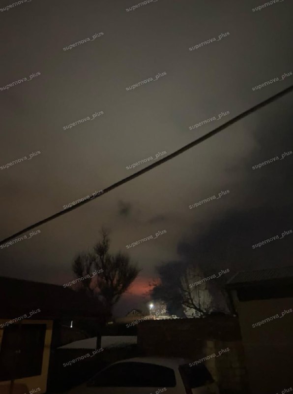 Нафтобаза Таманнефтегазу в порту Волна горить після кількох ударів