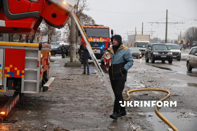 俄军空袭敖德萨造成的伤亡人数增至35人