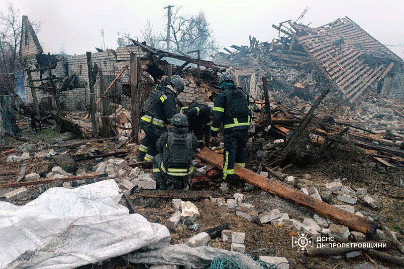 Dnipropetrovsk bölgesinin Synelnykove ilçesinde bugün meydana gelen bombardıman sonucu 6 kişi yaralandı.