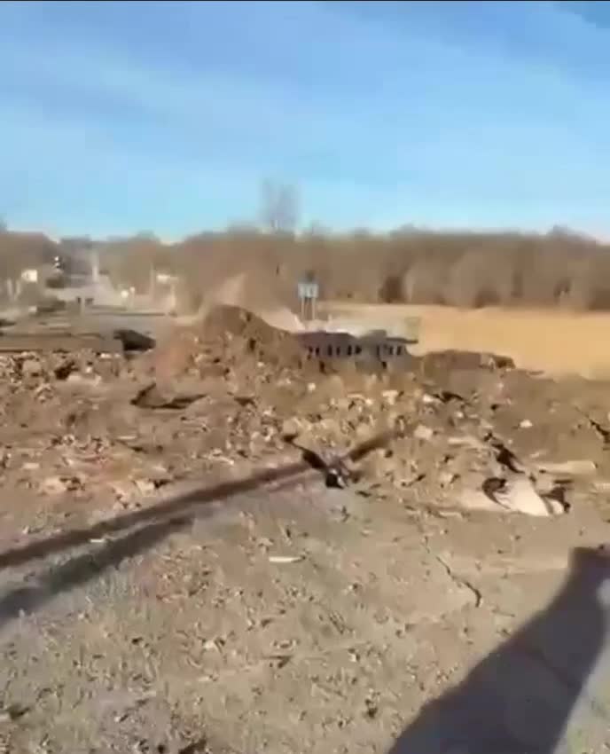 Le pont de Vasylivka a été entièrement détruit.