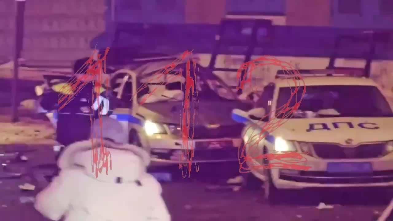 Moskova'daki Savelovskiy tren istasyonunda bilinmeyen bir düzenekle yapılan patlamada bir polis memuru öldü, 2 polis memuru yaralandı. Bombacı da öldürüldü. Rusya Federal Güvenlik Servisi (FSB) Ukrayna'yı sorumlu tutuyor.