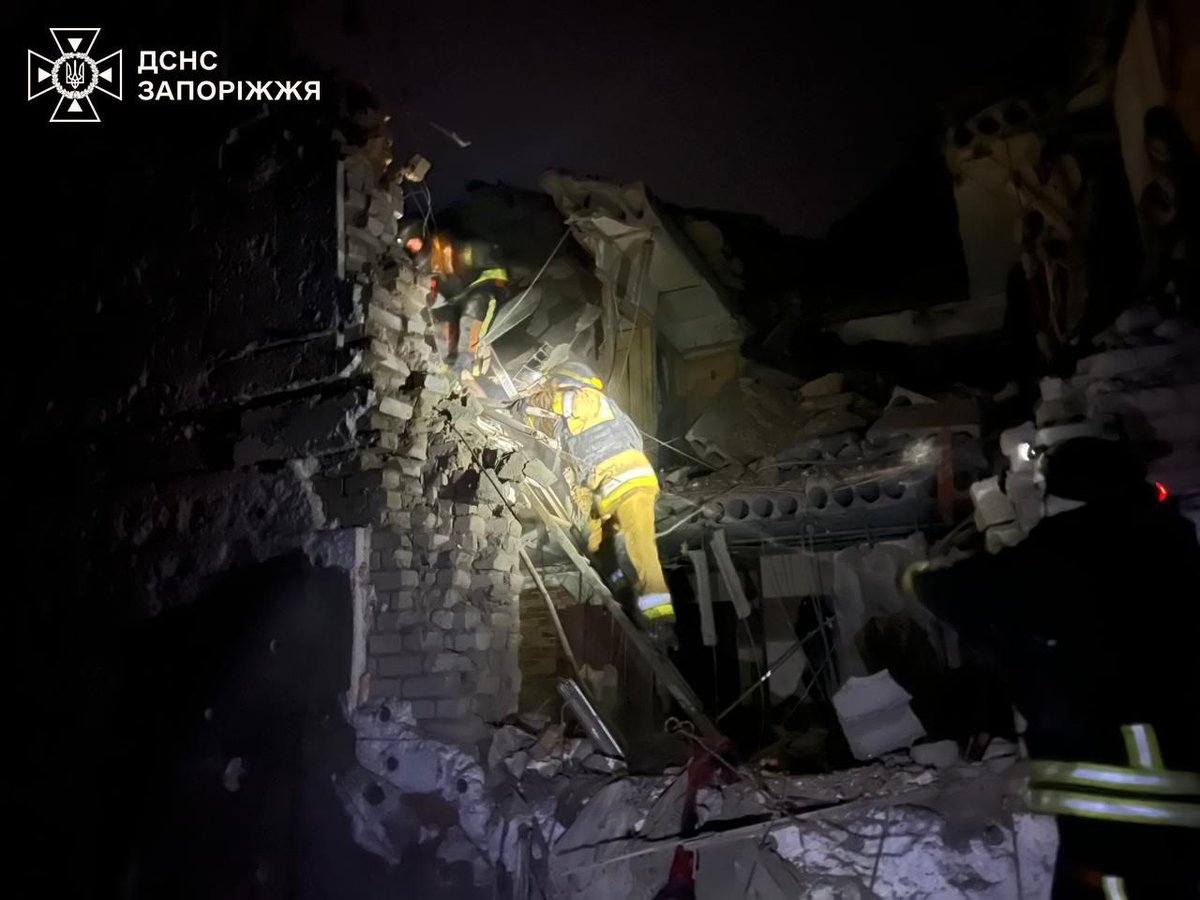 Rusya'nın Zaporijya bölgesine düzenlediği hava saldırısında 4 kişi öldü, 1 kişi yaralandı.