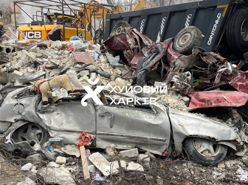 Au moins 7 personnes ont été tuées et 10 blessées à la suite d'une frappe de missile russe à Kharkiv.