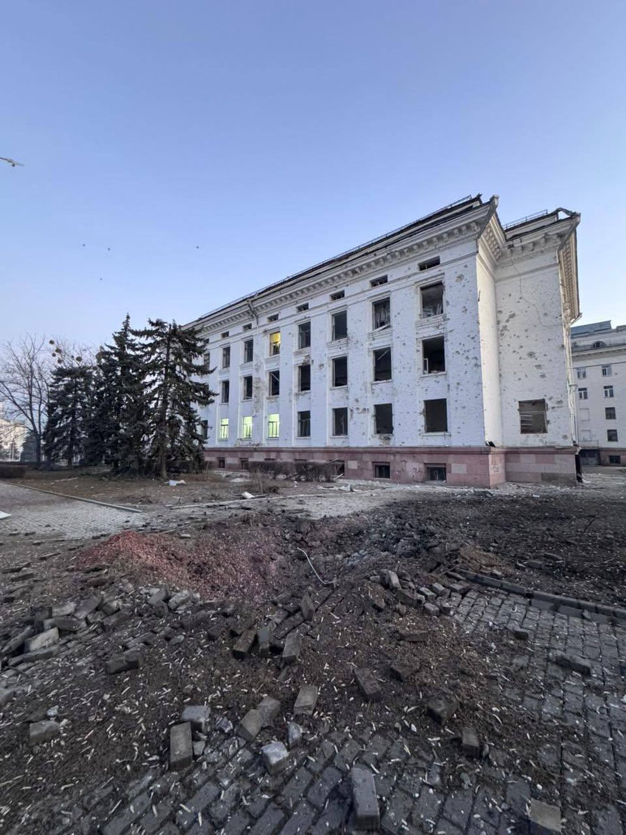 1 osoba ranna w wyniku rosyjskich nalotów w Kramatorsku z użyciem 4 bomb FAB-250