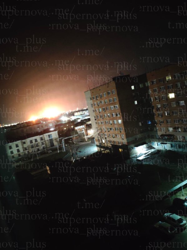 Сообщается о налете беспилотников на нефтеперерабатывающий завод Афипски.