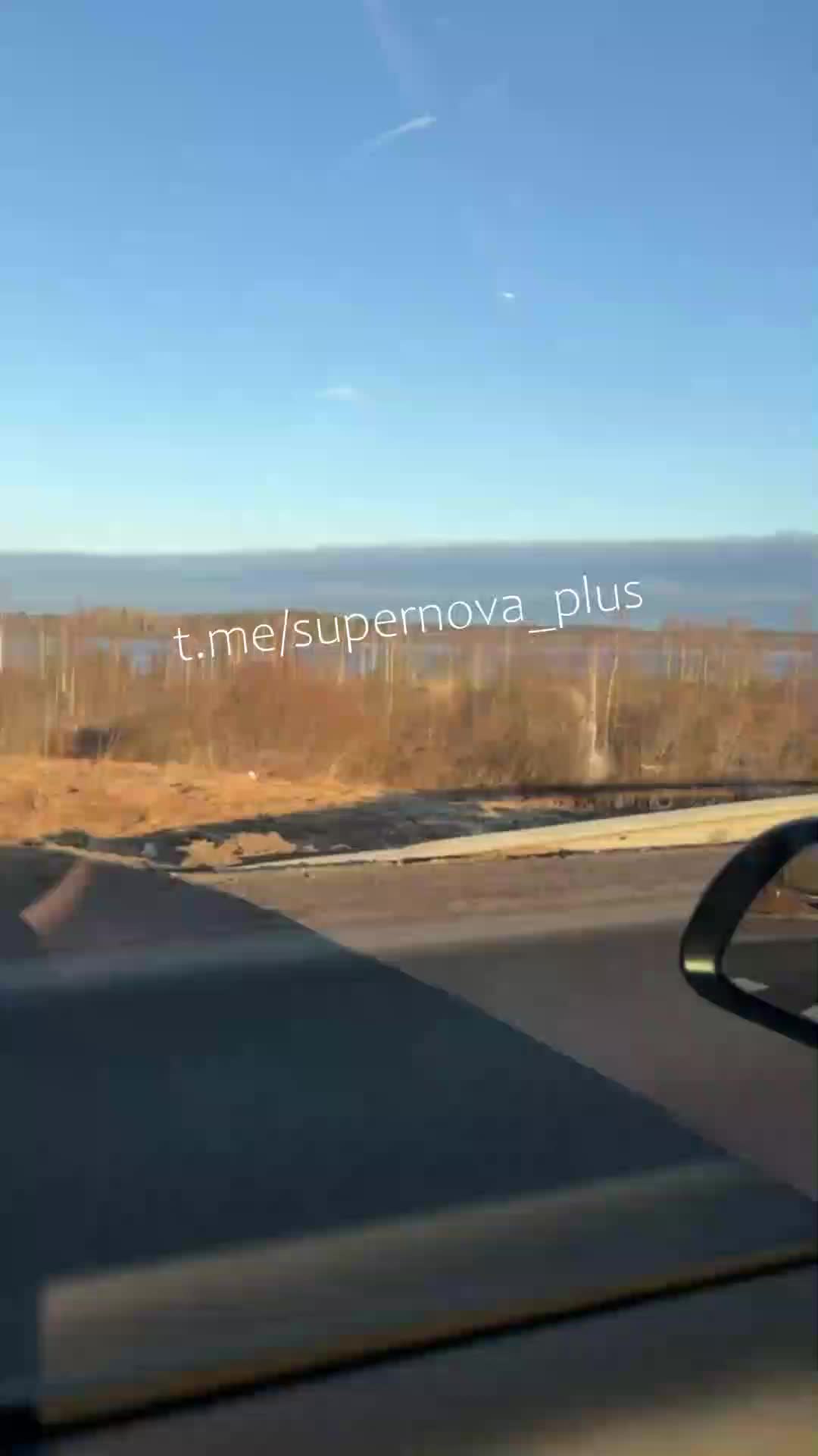 Беспилотники атаковали топливные резервуары в порту Приморск Ленинградской области России.