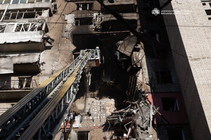 Deux personnes ont été tuées et dix blessées lors d'une frappe de drones russes à Dnipro.