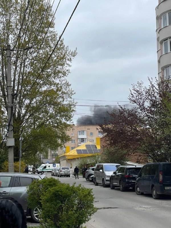 Więcej eksplozji w Tarnopolu w związku z atakami dronów