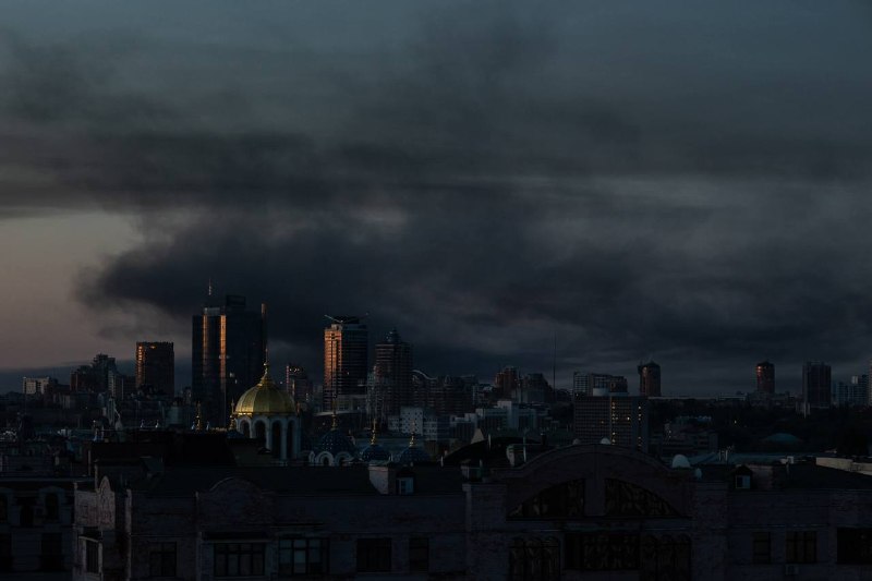 Dégâts importants aux infrastructures civiles à Kyiv