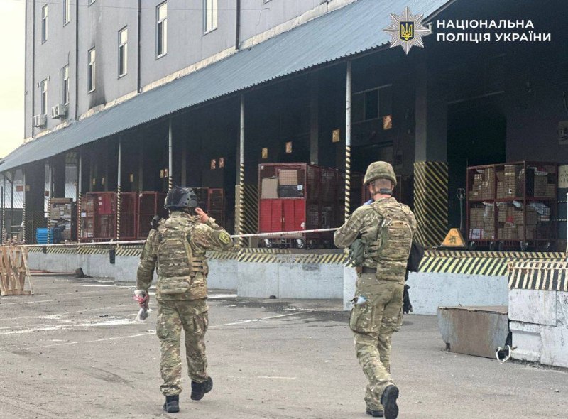 Une personne a été tuée et une autre blessée à la suite d'une explosion survenue au bureau de poste de Kyiv.