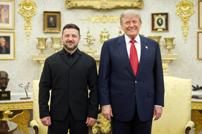 Зеленский: Мы обсудили с президентом Трампом лицензии на производство истребителей Patriot и некоторые другие идеи, которые могли бы помочь. Мы также говорили о дипломатии — важно активизировать дипломатический процесс. Наши команды согласуют детали дальнейшего общения. Благодарен Соединенным Штатам за их решительную поддержку.