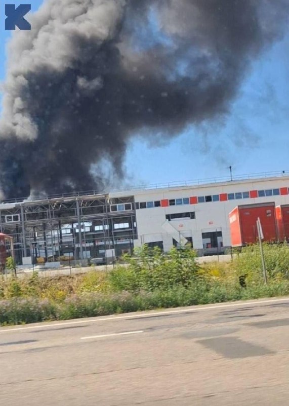 В результате удара беспилотника по терминалу Нова Пошта под Харьковом погиб 1 человек.