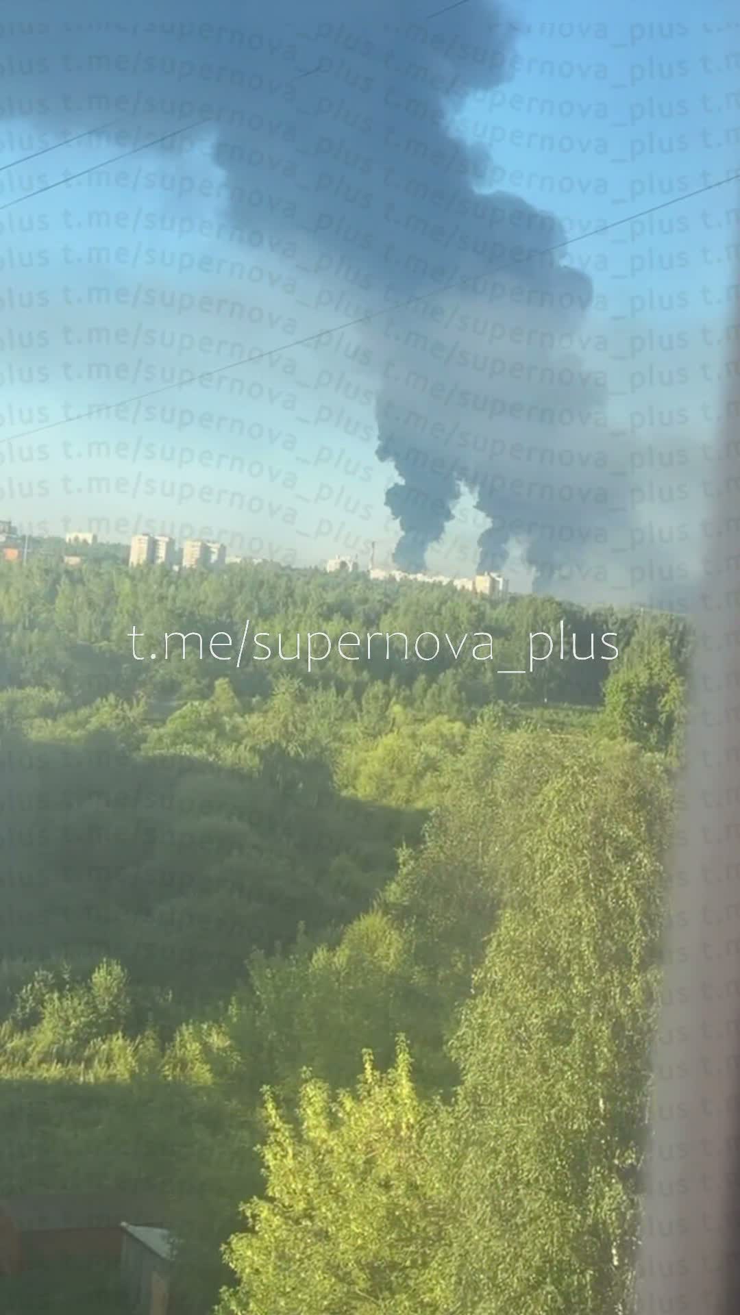 Беспилотники совершили налет на Ярославский нефтеперерабатывающий завод.