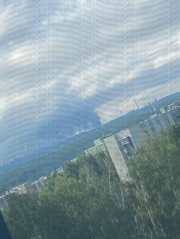 Беспилотники атаковали нефтеперерабатывающий завод в Нижнекамске.