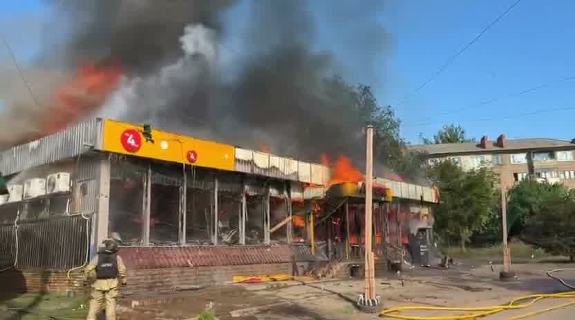 Al menos 10 personas resultaron heridas como consecuencia de los ataques rusos contra supermercados en Kramatorsk y Sloviansk.