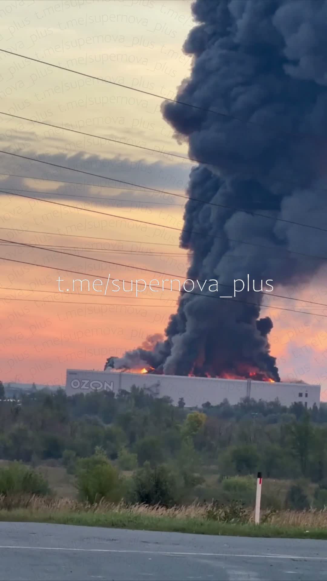 Drohnen haben Ozon-Lagerhäuser in Tschapajewsk in der Region Samara angegriffen.