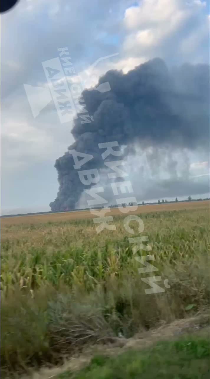 Россия обстреляла склады под Борисполем.