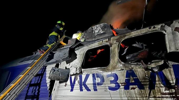 Foreign Minister Andriy Sybiha urges partner countries to supply Ukraine with locomotives amid systematic Russian attacks on railway infrastructure. Since the beginning of the full-scale invasion, over 500 locomotives have been damaged or completely destroyed due to Russian attacks